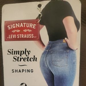 *****SOLD*****Levi's Shaping Pull On Super Skinny Jeans Size 12